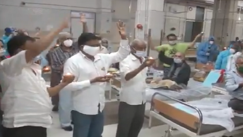 COVID-19 Patients and Doctors at Sir Sayajirao Hospital in Gujarat’s Vadodara Celebrate Diwali, Hospital Staff Seen Lighting Diyas in PPE Kits (Watch Video)