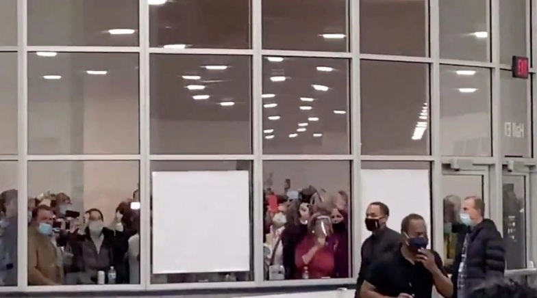 Tensions Peak as Protestors Take to Streets in US to Demand 'Stop the Count'