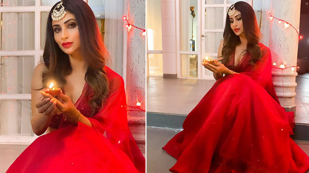 Mouni Roy's Ethnic Red Lehenga is Setting Some Diwali Fashion Goals and We  are Impressed (View Pics) | 👗 LatestLY
