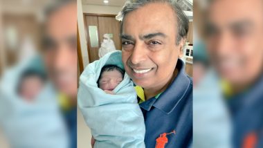 First Pic of Shloka and Akash Ambani’s Child Is Out! Mukesh Ambani Poses With Grandson in This Adorable Selfie Is Getting All The Love on Social Media