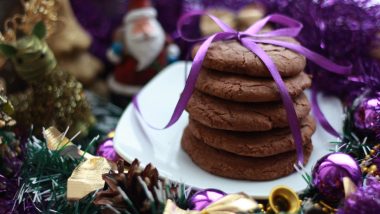 Christmas 2020 Delicious Dessert Recipes: Rum & Raisin Cake, Cookies, Pudding, & More, These 7 Sweet Treats Will ‘Bake’ You Happy (Watch Videos)