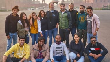 Aanand L Rai Poses with ‘Atrangi Re Warriors’ After Wrapping Up Delhi Schedule of Akshay Kumar Film