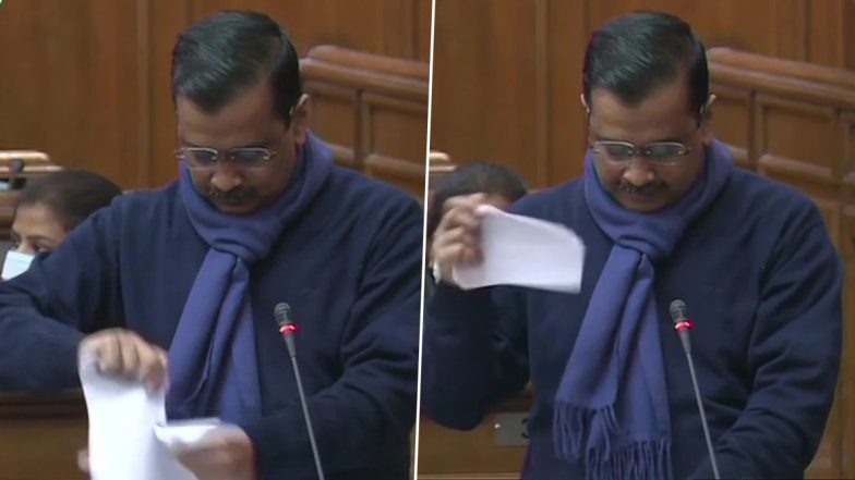 Arvind Kejriwal And Other AAP MLAs Tear Copies of Farm Laws; Delhi CM Says 'Every Farmer Has Become Bhagat Singh' (Watch Video)