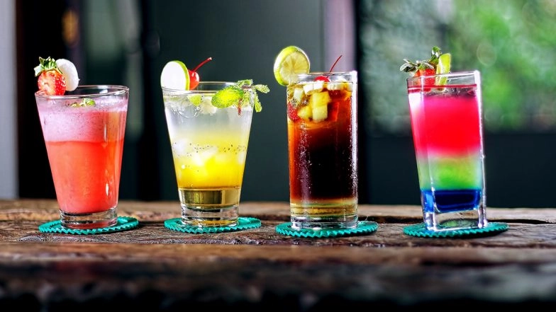 Christmas 2020 Cocktail Recipe Videos: Good Ol' Cranberry Punch to Mulled Wine, Easy Breezy Drink Recipes to Raise The Spirits This Holiday Season