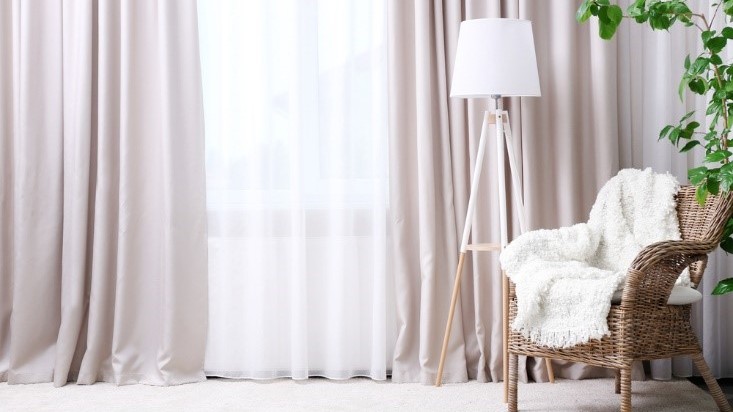How to Pick the Right Curtains or Drapes for Your Home