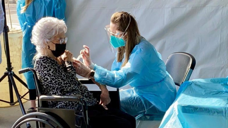 UK Planning to Allow 'Mixed' COVID-19 Vaccine Shots if First Candidate's Dose is Not Available at Site of Vaccination