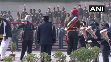 1971 Indo-Pakistani War 50th Anniversary: PM Narendra Modi Lights Up 'Swarnim Vijay Mashaal', Pays Tribute to the Martyrs at National War Memorial on Vijay Diwas