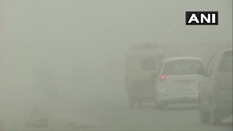 Delhi Fog: Thick Layer of Fog Engulfs Parts of National Capital, Including Rajghat and Punjabi Bagh