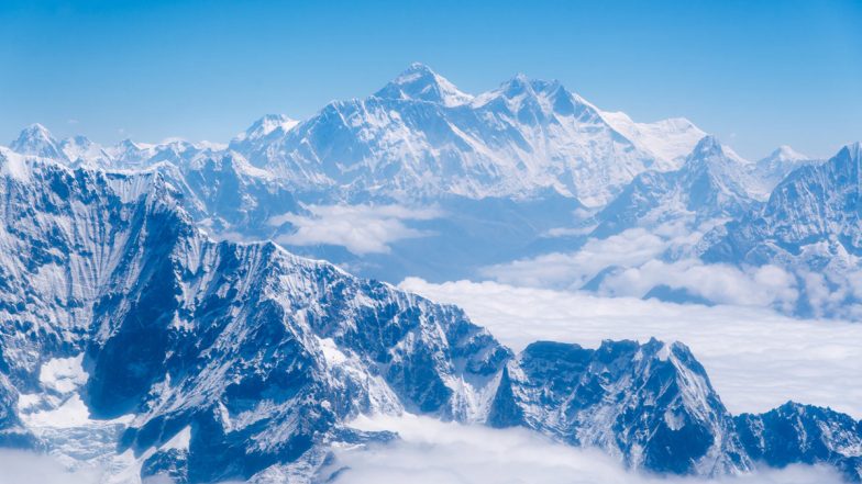 Mount Everest Tragedy: Indian Climbers Arun Kumar Tiwari and Sandeep Are Die Due to Exhaustion During Descent