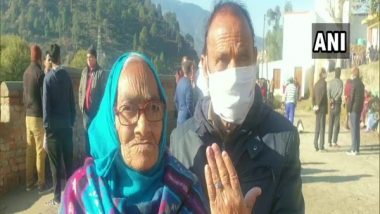 Jammu and Kashmir DDC Elections 2020: 100-Year-Old Woman Braves Cold to Vote in 6th Phase of DDC Polls