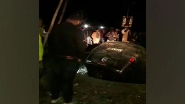 Madhya Pradesh Accident: Marriage Celebrations Turn Into Mourning As Six Members Killed After SUV Falls Into Well in Chhatarpur District