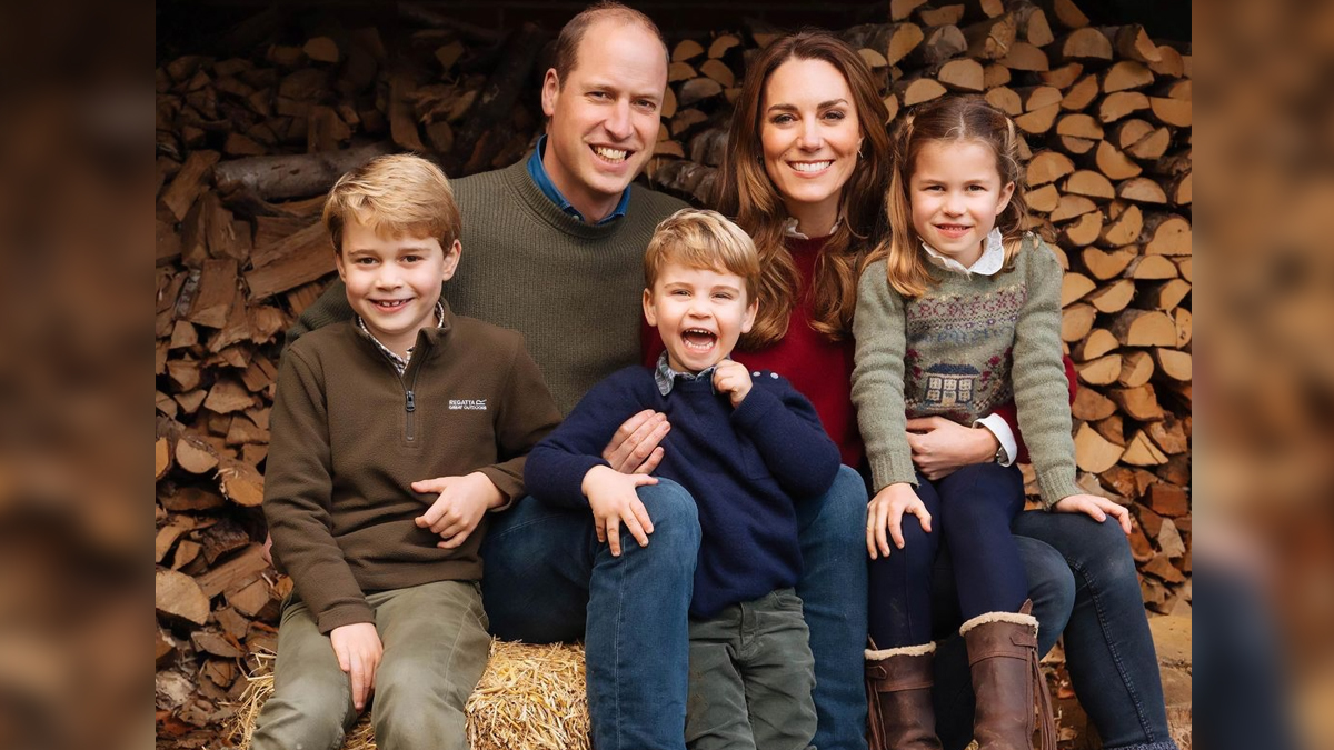 Prince William And Kate Middleton With Family In Christmas Card Photo 