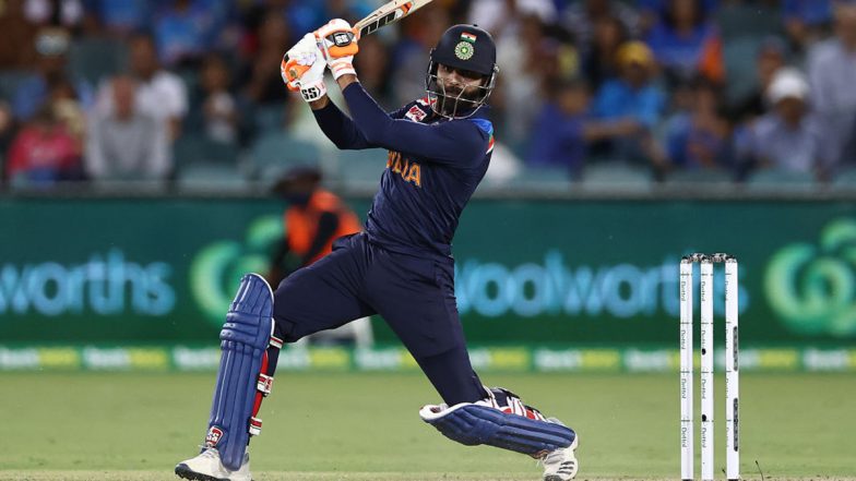 Ravindra Jadeja Hits Rohit Sharma for a Six Ahead of IND vs AFG, T20 World Cup 2021 Match (Watch Video)