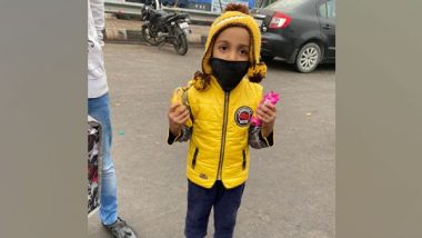 Farmers' Protest: Rehaan, Four-Year-Old Samaritan, Distributes Biscuits, Bananas to Protesting Farmers at Delhi-Ghazipur Border