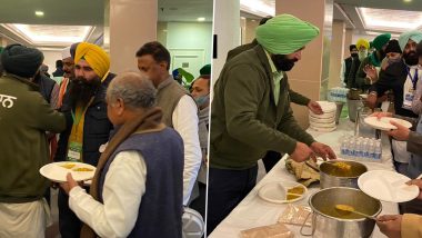 Narendra Singh Tomar, Piyush Goyal Join Farmers' Langar for Lunch at Vigyan Bhawan, See Pics