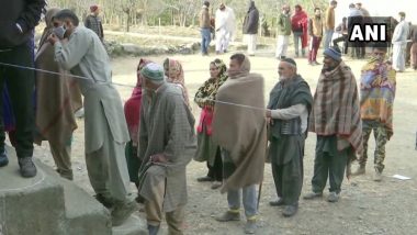 J&K Fourth Phase of DDC Elections Today: People Queue Booths as Polling Takes Place in 34 Constituencies