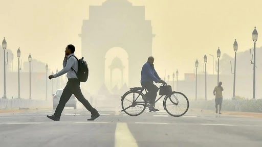 Delhi's Air Quality Remains in ‘Very Poor Category’ As Overall AQI Reaches 329