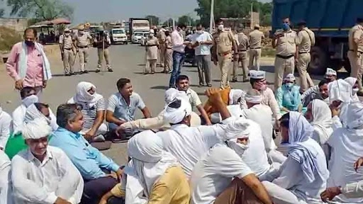 Farmers’ Protest: Chilla, Ghazipur Borders in Delhi Closed for Traffic Coming From Noida, Ghaziabad
