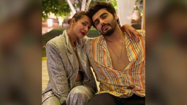 Malaika Arora Poses Alongside Beau Arjun Kapoor to Welcome New Year 2021 With Love and Gratitude