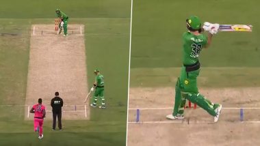 Glenn Maxwell’s Absurd Shot During Melbourne Stars vs Sydney Sixers Clash in BBL 2020–21 Will Leave You in Awe (Watch Video)