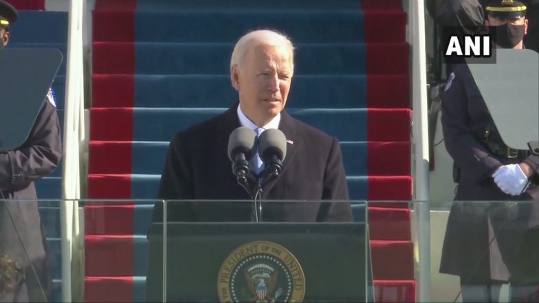 US President Joe Biden Falls Up Stairs While Boarding Air Force One (Watch Video)