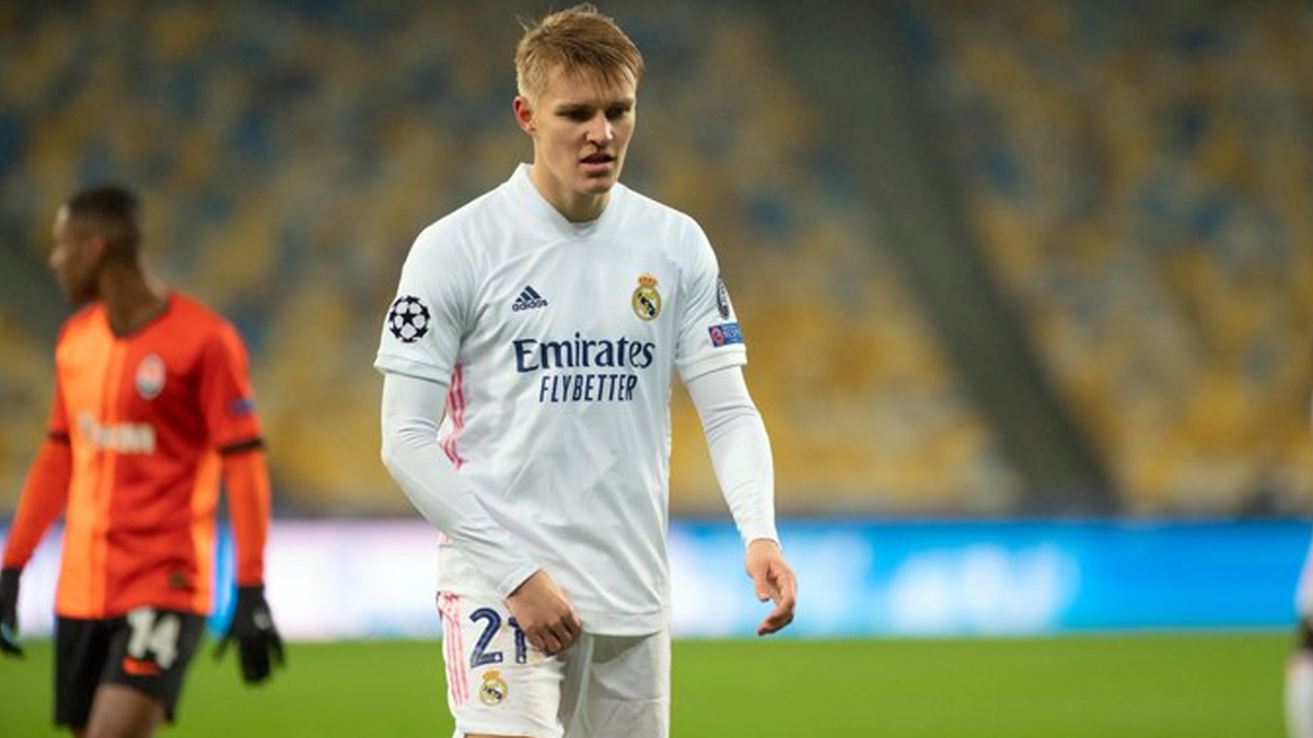 Arsenal complete signing of Real Madrid midfielder Martin Odegaard