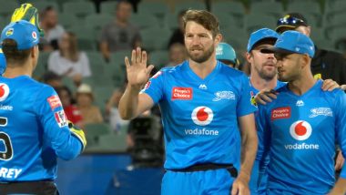 Michael Neser Takes One-Handed Stunning Catch During Adelaide Strikers vs Brisbane Heat BBL 2020–21 Match (Watch Video)