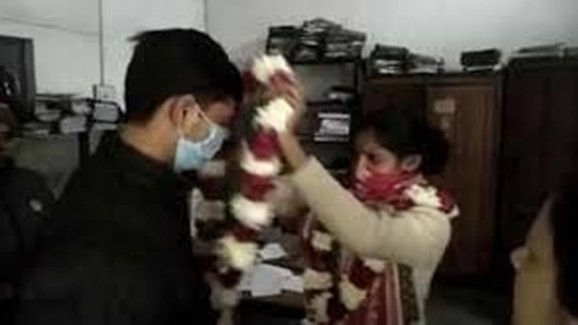 UP Cop Marries Live-In Partner At Bulandshahr Police Station, Other Personnel Play Role of 'Baraatis'
