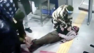 CISF Personnel Saves Life by Giving CPR to a Person Who Collapsed at Dabri More Metro Station in Delhi; Watch Video