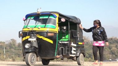 Jammu and Kashmir: 21-Year-Old Female Auto Driver Banjeet Kaur Takes to Road To Help Her Father Earn Living