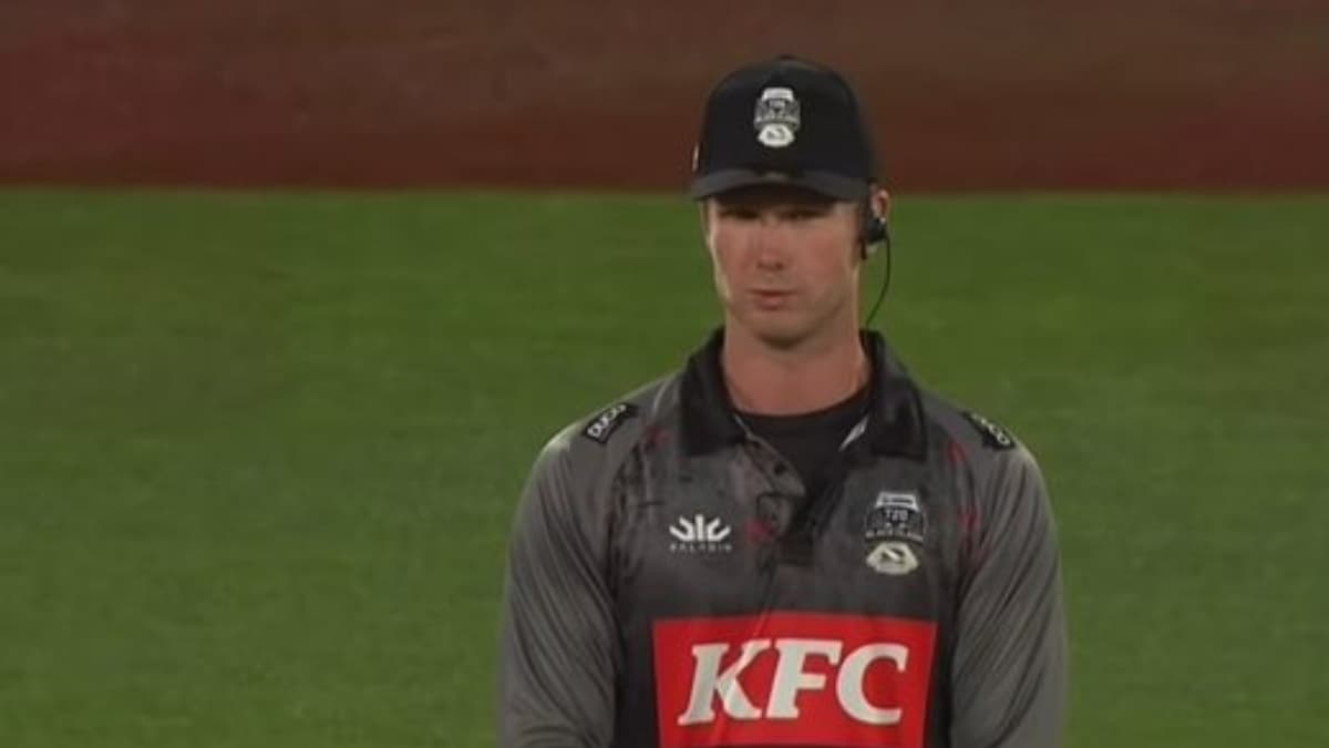 Jimmy Neesham Turns Umpire for T20 Black Clash 2021, Watch Team Cricket vs  Team Rugby Video Highlights - Reportr Door