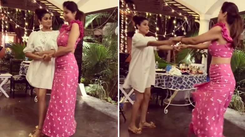 Shilpa Shetty and Sis Shamita Shetty Go Retro As They Groove on ‘Badan Pe Sitaare’ (Watch Video)