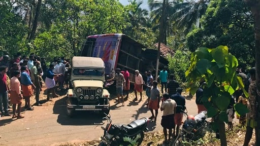 Kerala Bus Accident: 6 Dead After Bus Crashes Into House in Kasargod’s Rajapuram