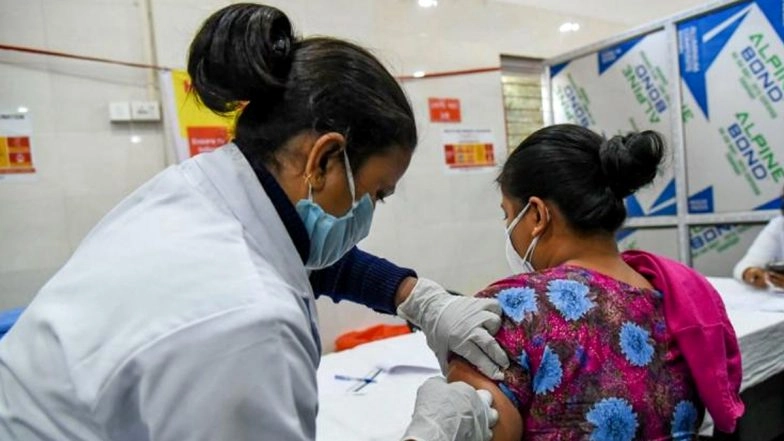 COVID-19 Vaccination: Women Should Delay Pregnancy by At Least 2 Months After Being Vaccinated Against Coronavirus, Say Experts