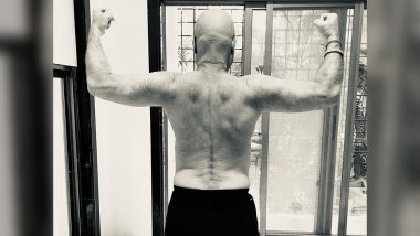 Anupam Kher Showcases Toned Upper Body, Asks Fans 'Sahi Ja Raha Hu Na'