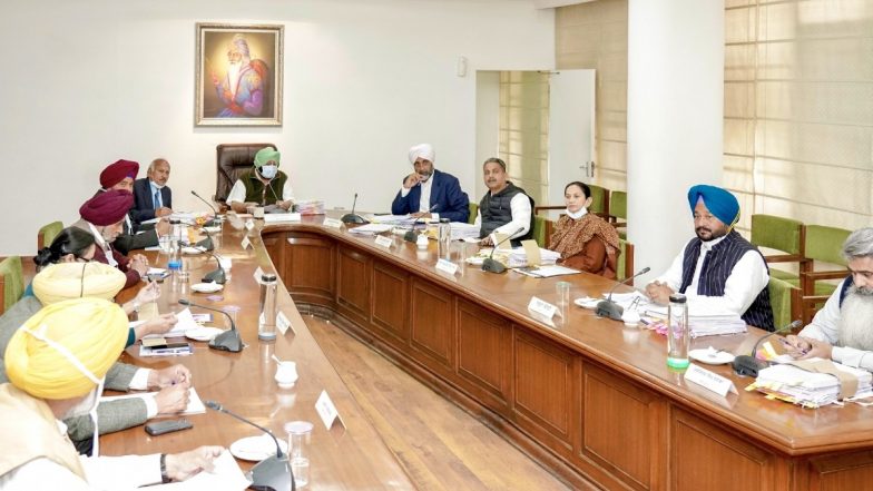 COVID-19 Vaccine Shortage: No Supply Schedule of Vaccine Shared by Serum Institute of India Despite Payment of Rs 10.37 Crore, Says Punjab Govt