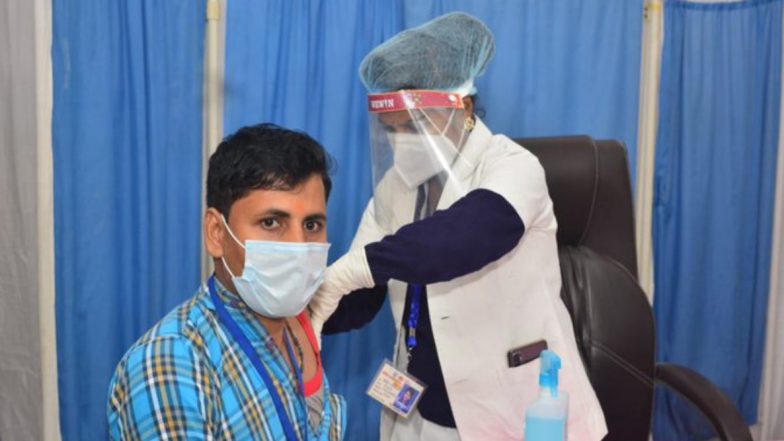 COVID-19 Vaccination in India: Over 115 Crore Coronavirus Vaccine Doses Administered in the Country