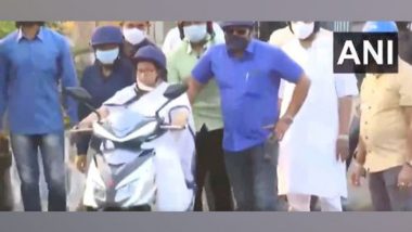 Mamata Banerjee Nearly Falls While Driving Electric Scooter in West Bengal's Howrah, Watch Video