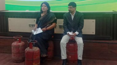 Congress Leaders Supriya Shrinate And Vineet Punia Sit on Gas Cylinders as They Address Media Over Fuel Price Hike