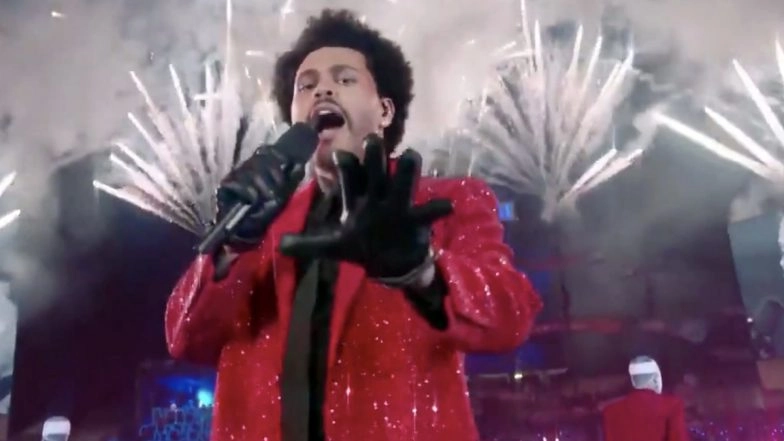 Super Bowl 2021 Halftime Show: The Weekend’s Solo Performance Gets a Hilarious Twist, Netizens Come Up With Funny Jokes and Memes (View Tweets)