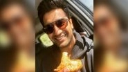 Vicky Kaushal&rsquo;s Crazy Fan Greeted the Actor with Samosa and Jalebi at Indore Airport