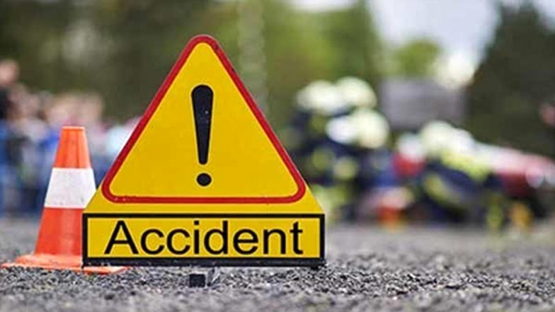 Jammu and Kashmir: 17 People Injured in a Collision Between a Bus and a Truck Near Khanater, Poonch