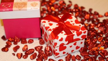 Valentine’s Day 2021: From Romantic Dates to Gadgets Unique Gifts Ideas for Your Loved Ones to Celebrate February 14