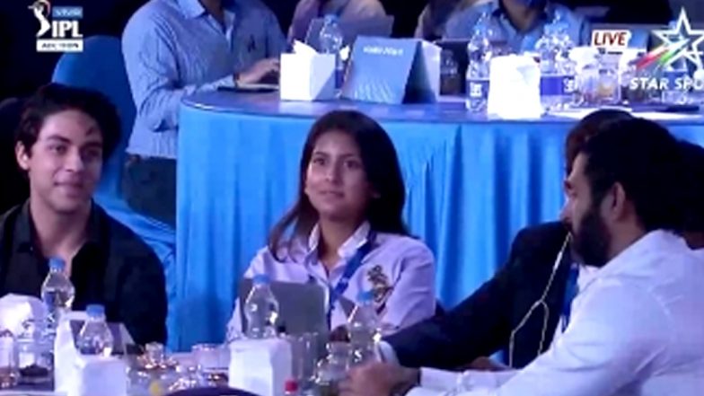 IPL 2021 Players Auction: Aryan Khan Caught Flashing His Irresistible Smile as a Response to Preity Zinta Lapping Up Shahrukh Khan Is Unmissable (View Pic)