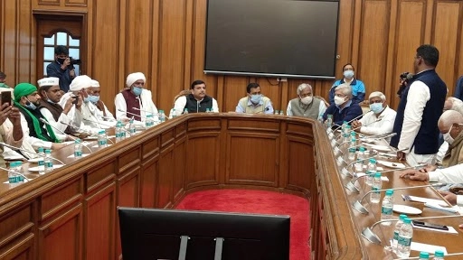 Arvind Kejriwal Discusses the 3 Farm Laws With Farmer Leaders From Uttar Pradesh, Says Grand ‘Kisan Panchayat’ To Be Held in Meerut on February 28