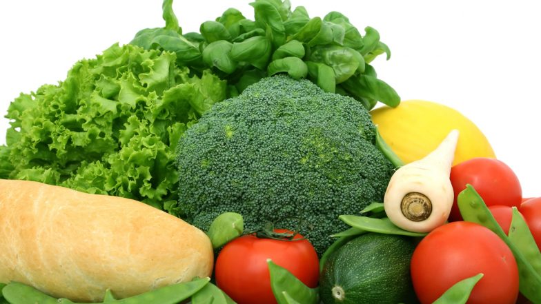 Mediterranean-Style Diet Rich in Green Leafy Vegetables and Reduced Meat Consumption May Increase Your Thinking Skills Later