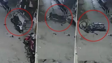 An Indian Ghost Rider? Video of a Bike Moving On Its Own Goes Viral, Leaves Netizens in Splits & Shock (Watch Video)