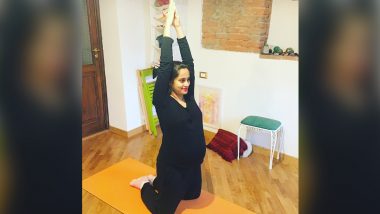 Shweta Pandit Practices ‘Pregnancy Yoga’, Flaunts Her Baby Bump (View Pic)