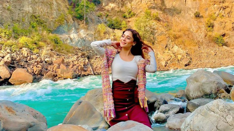Camp Decent: TV Star Sara Khan To Star in Satirical Comedy Film