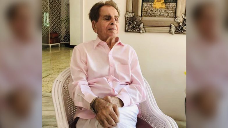 Dilip Kumar Is an Evergreen Superstar As He Dons His All-Time Favorite Pink Shirt at 98